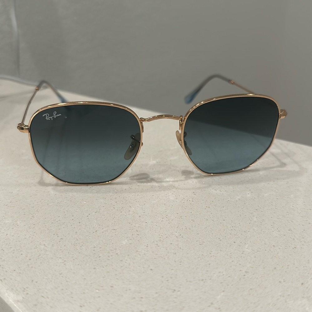 Good condition ñRay-Ban RB 3548-N 9123/3M